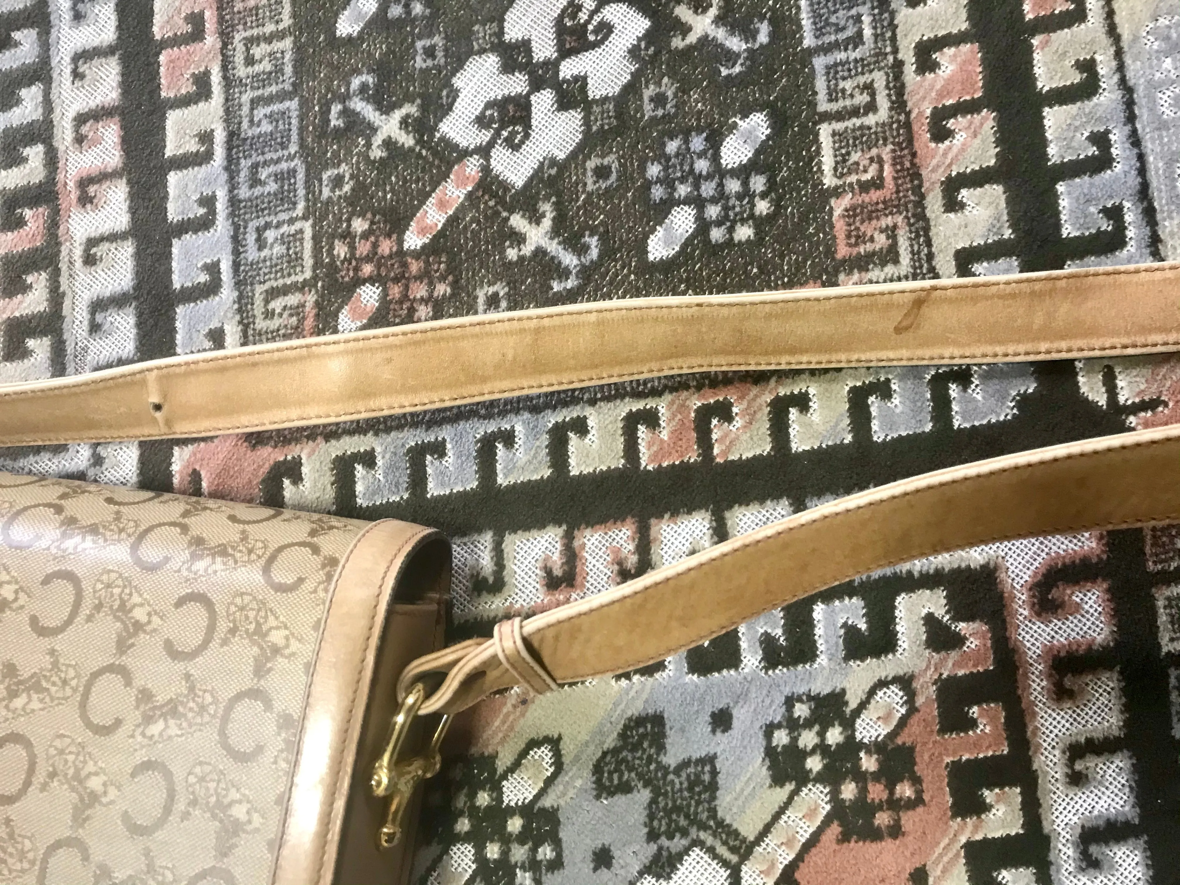 Vintage Celine beige macadam and blason pattern classic shoulder bag with golden logo motifs. Diffusion line. 050316r3