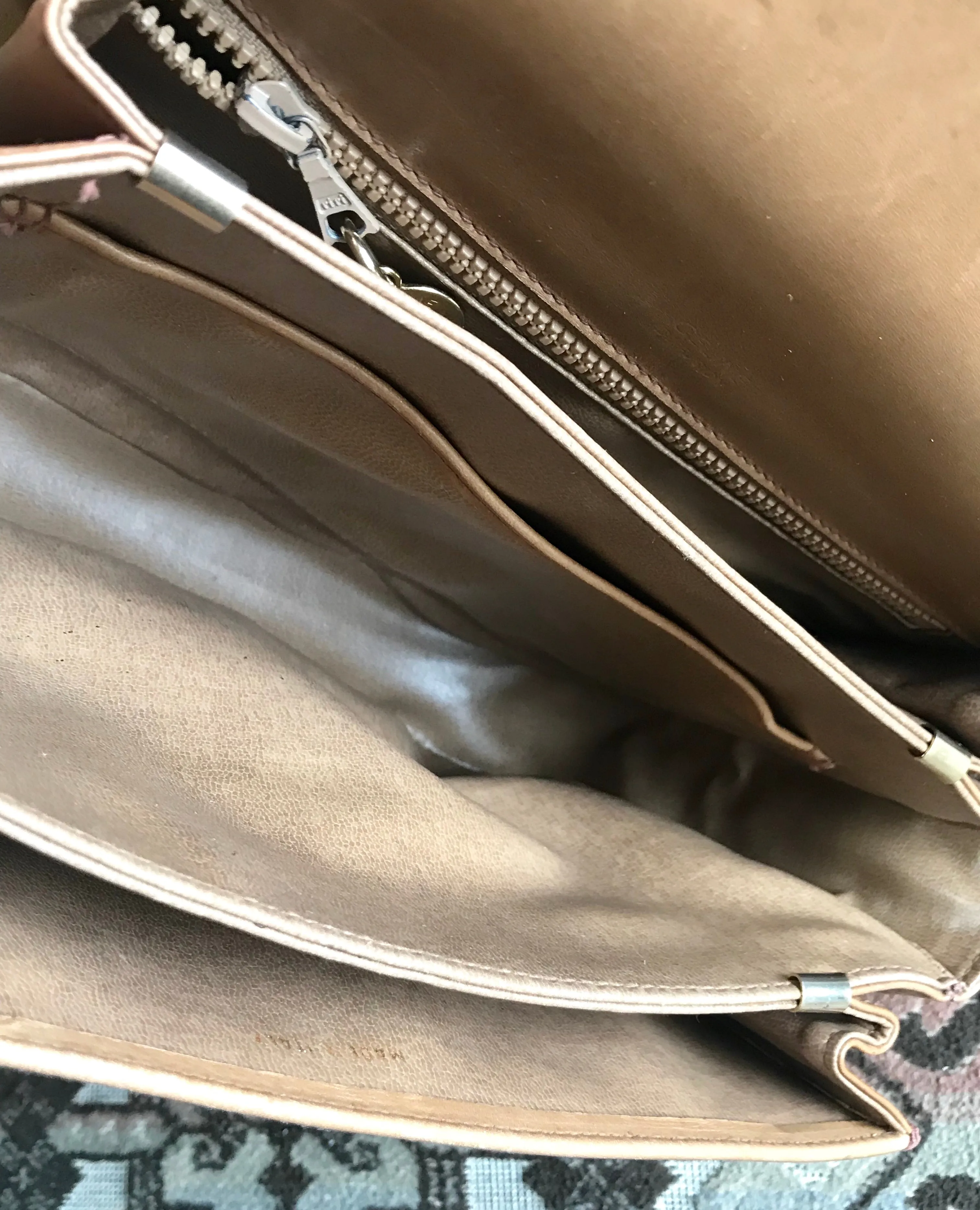 Vintage Celine beige macadam and blason pattern classic shoulder bag with golden logo motifs. Diffusion line. 050316r3