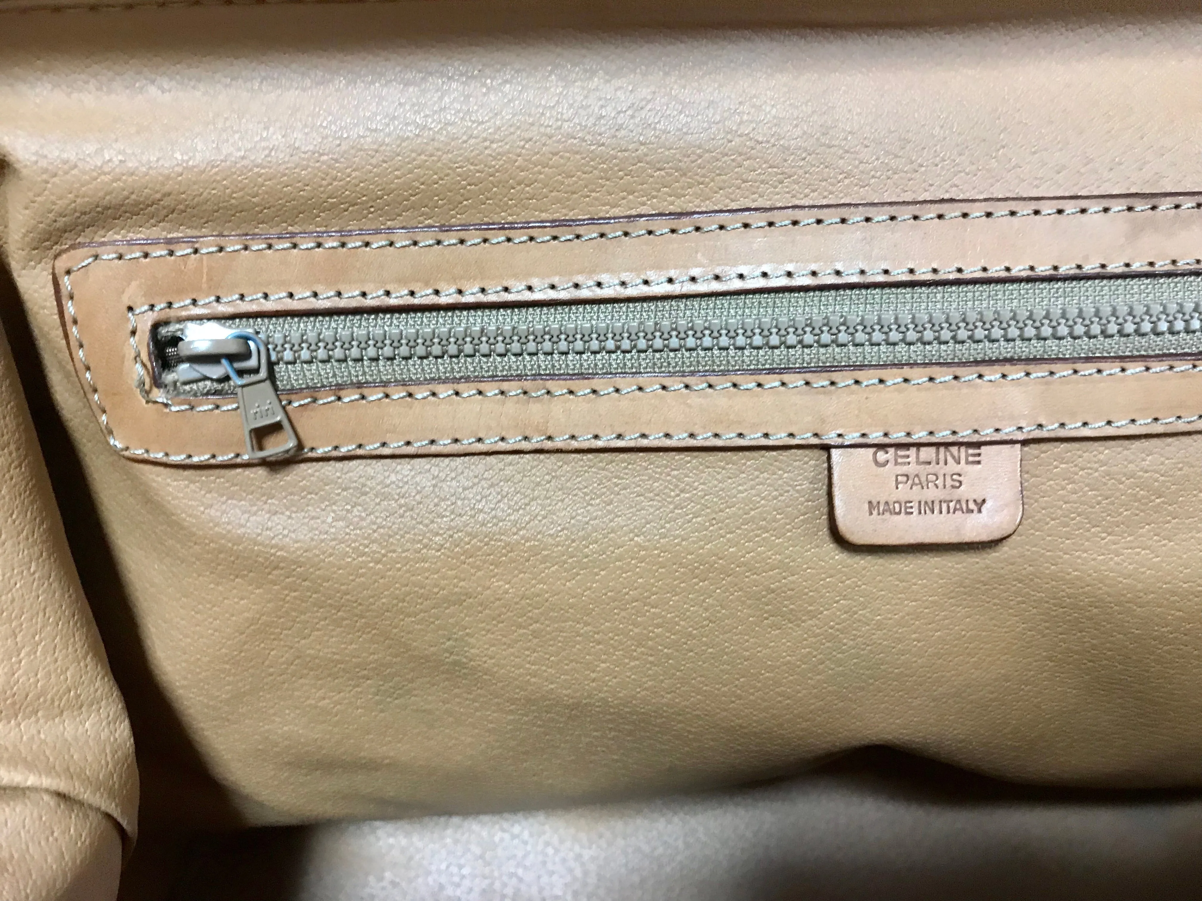 Vintage Celine brown macadam blaison doctor bag with tanned brown leather trimming. Classic unisex use bag. riri zipper