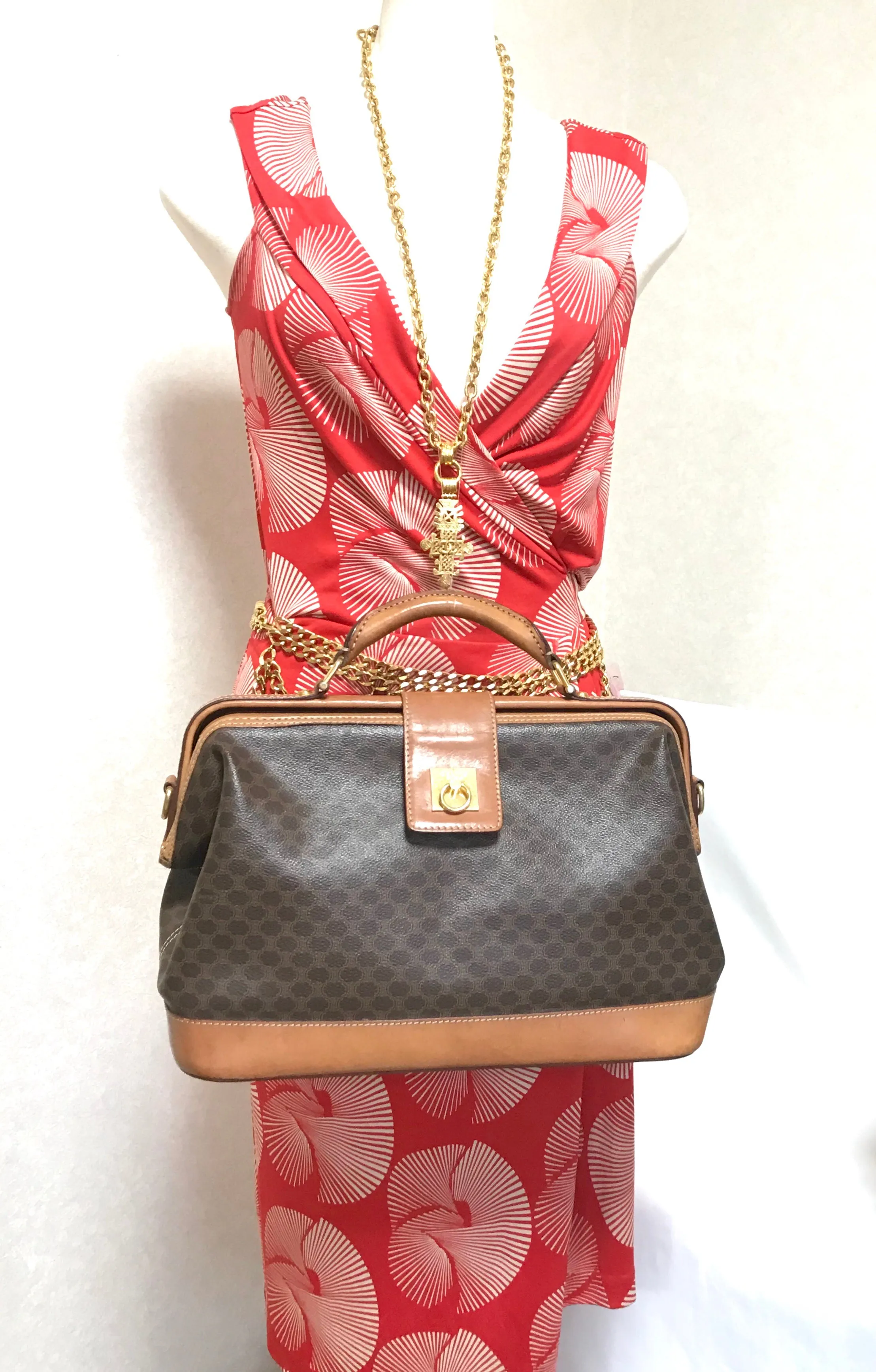 Vintage Celine brown macadam blaison doctor bag with tanned brown leather trimming. Classic unisex use bag. riri zipper