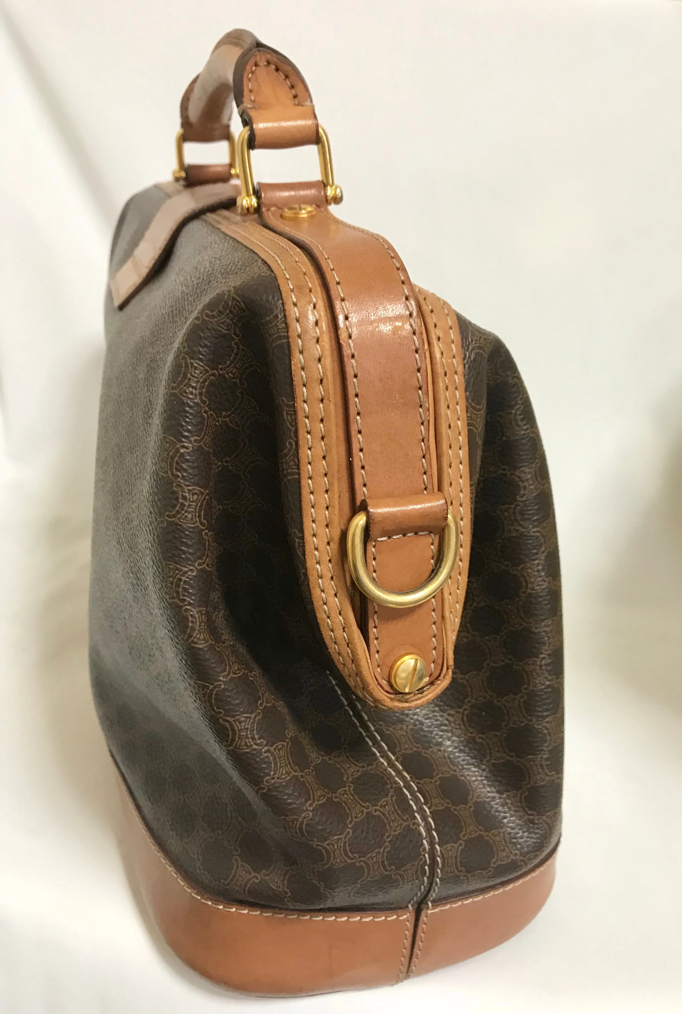 Vintage Celine brown macadam blaison doctor bag with tanned brown leather trimming. Classic unisex use bag. riri zipper