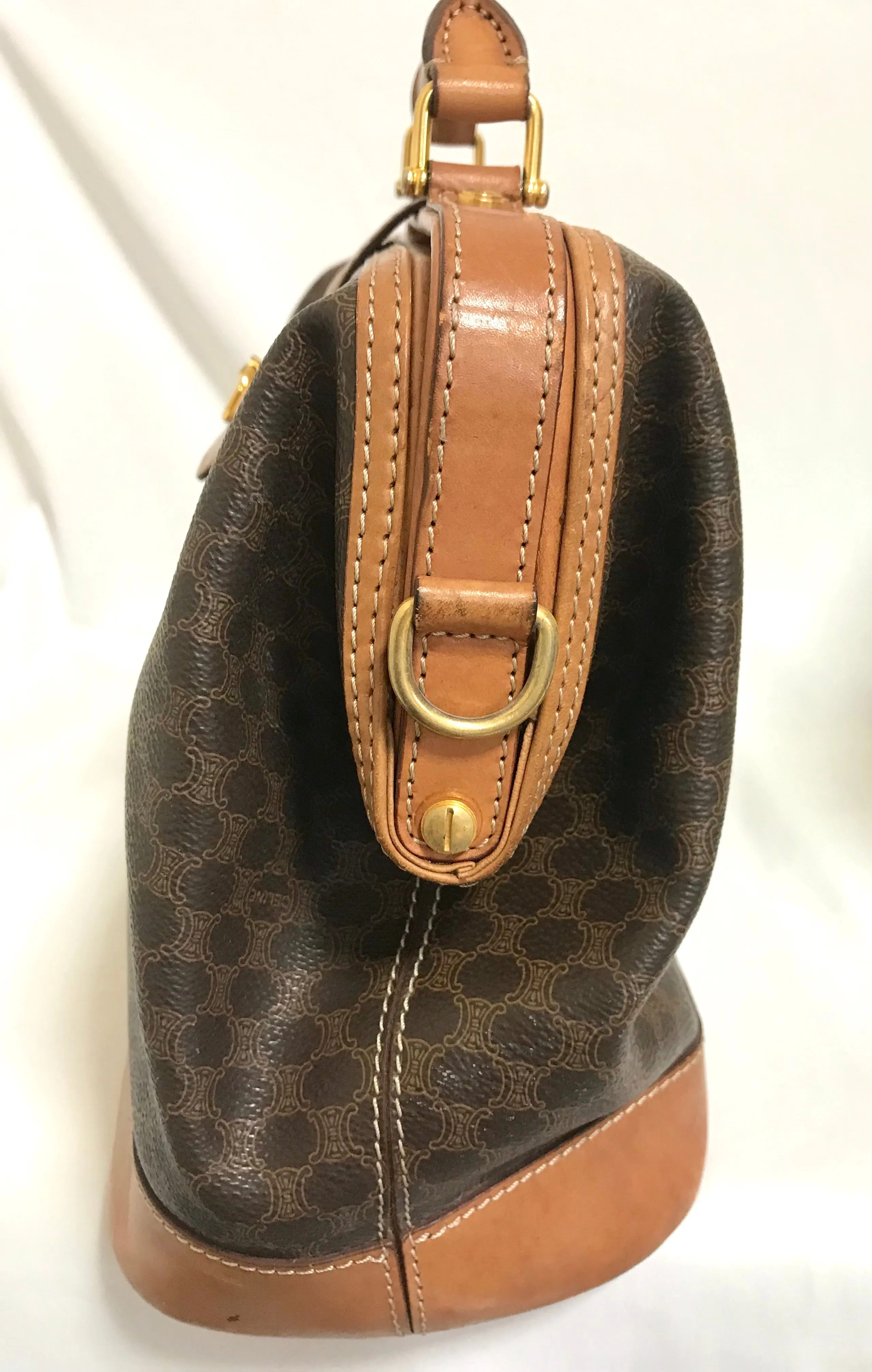 Vintage Celine brown macadam blaison doctor bag with tanned brown leather trimming. Classic unisex use bag. riri zipper