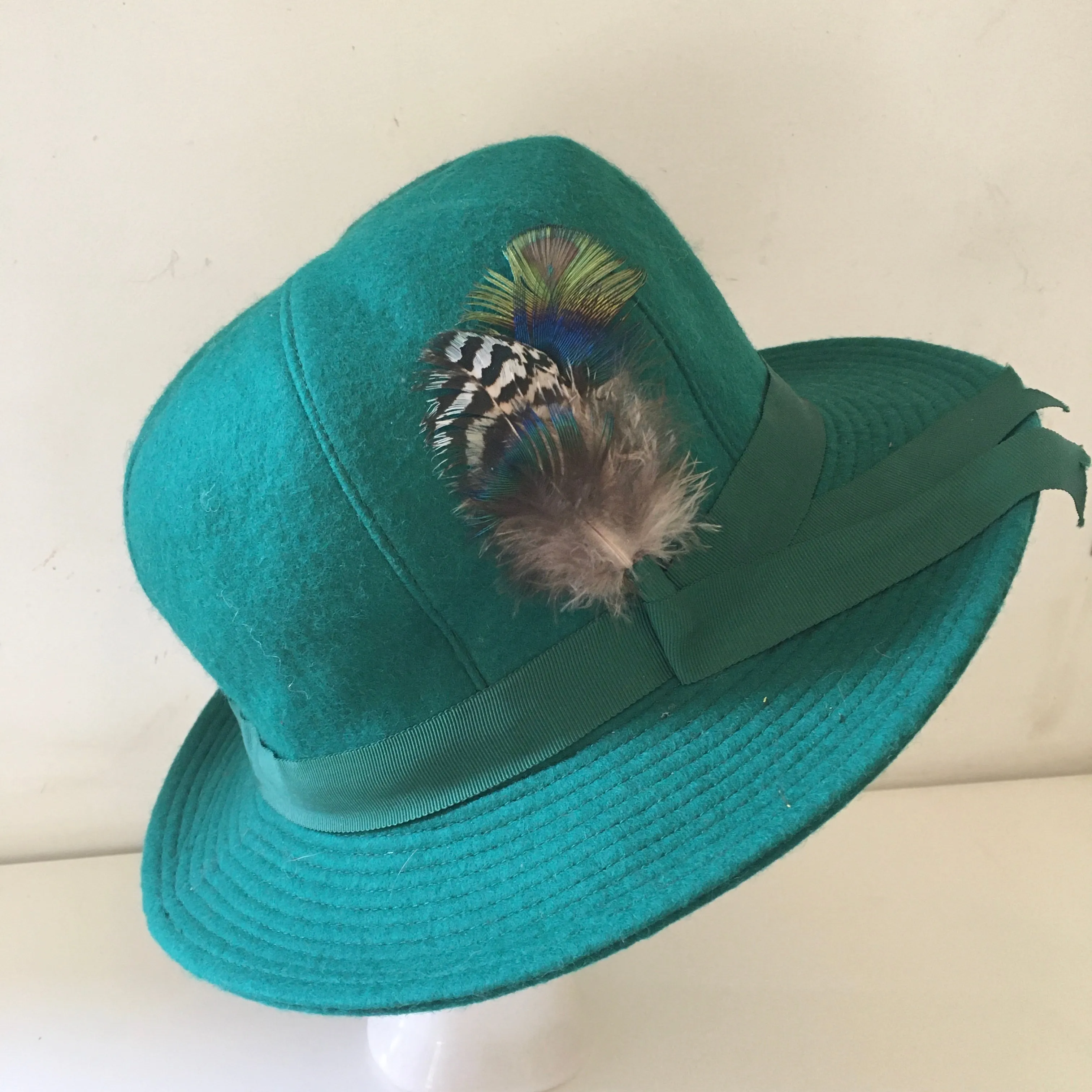 Vintage Emerald Green Wool Hat with Ribbon Hatband and Feathers