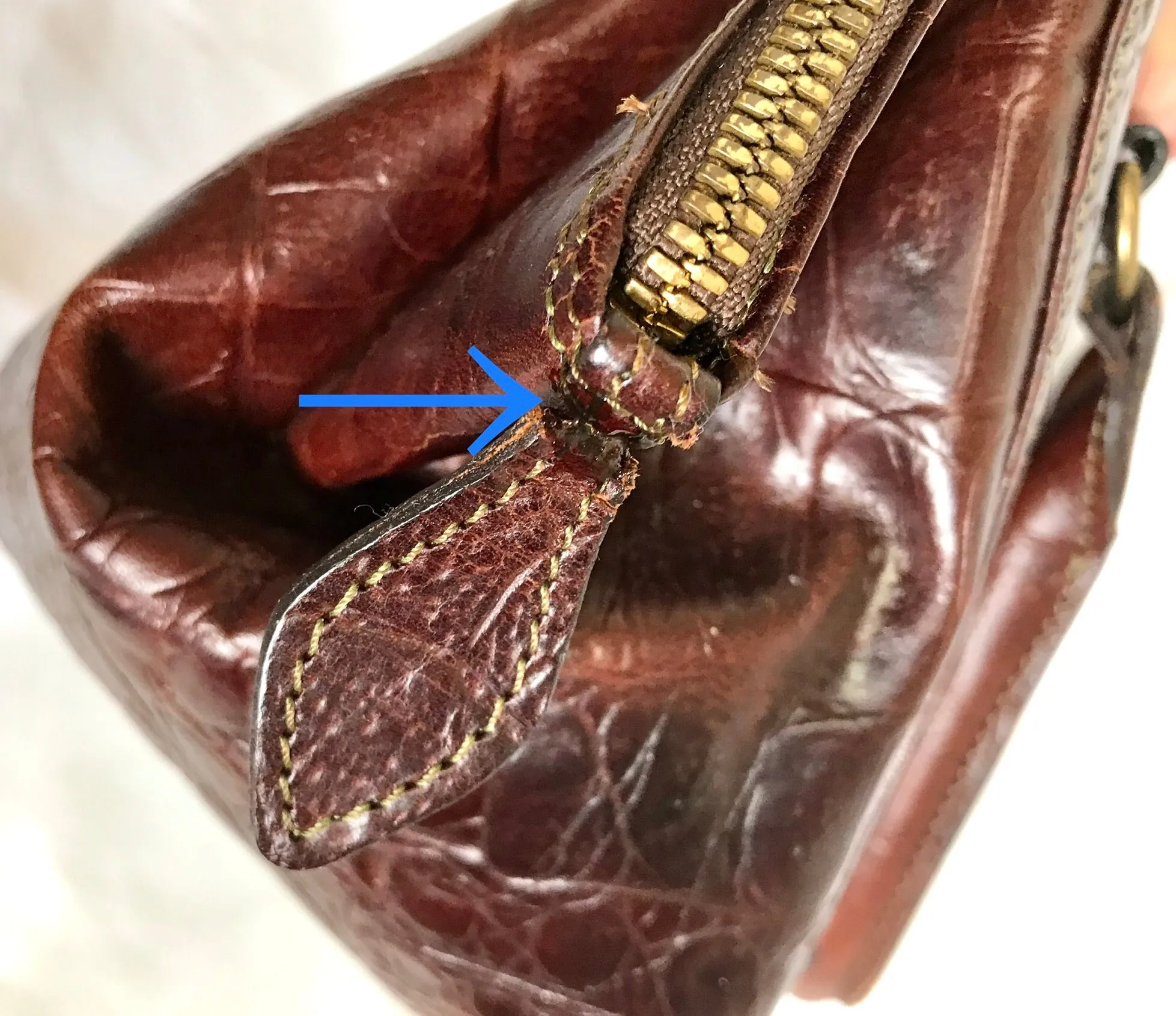 Vintage Mulberry croc embossed leather birkin mini doctor's bag style handbag. Classic masterpiece back in the old era of Roger Saul. 061022
